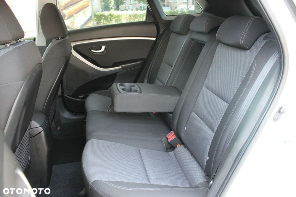 Hyundai i30 1.6 Automatik Style - 13