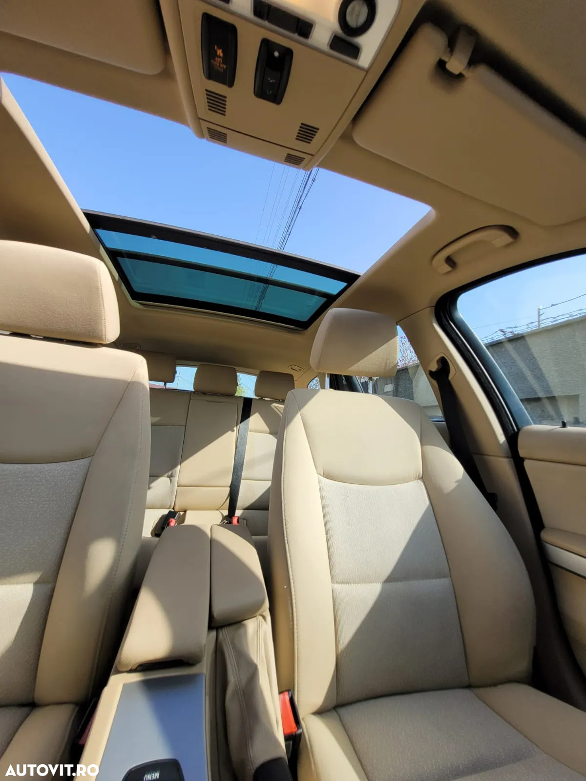 BMW Seria 3 320i Touring Aut. Edition Exclusive - 23