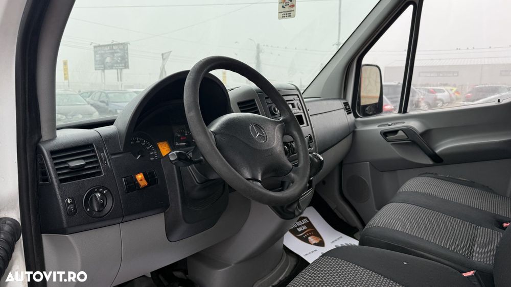 Mercedes-Benz Sprinter - 10