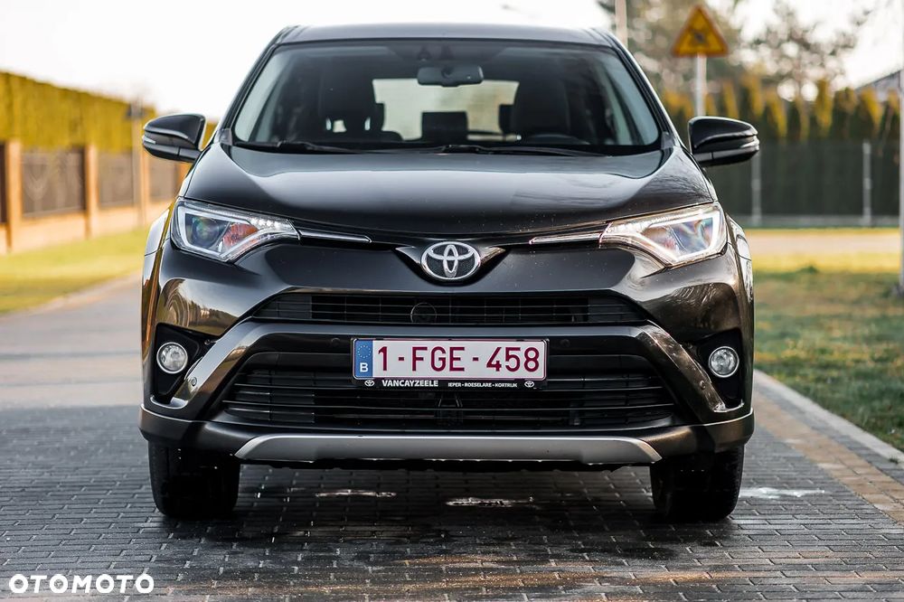 Toyota RAV4 2.0 D-4D 4x2 Start-Stop Executive - 3