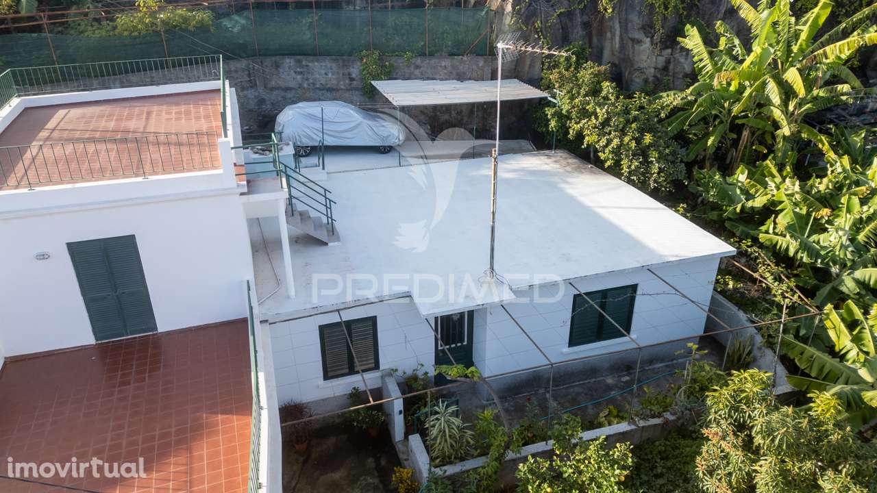 Moradia T3 Isolada com terreno no Funchal - Ilha da Madeira - Grande imagem: 4/32