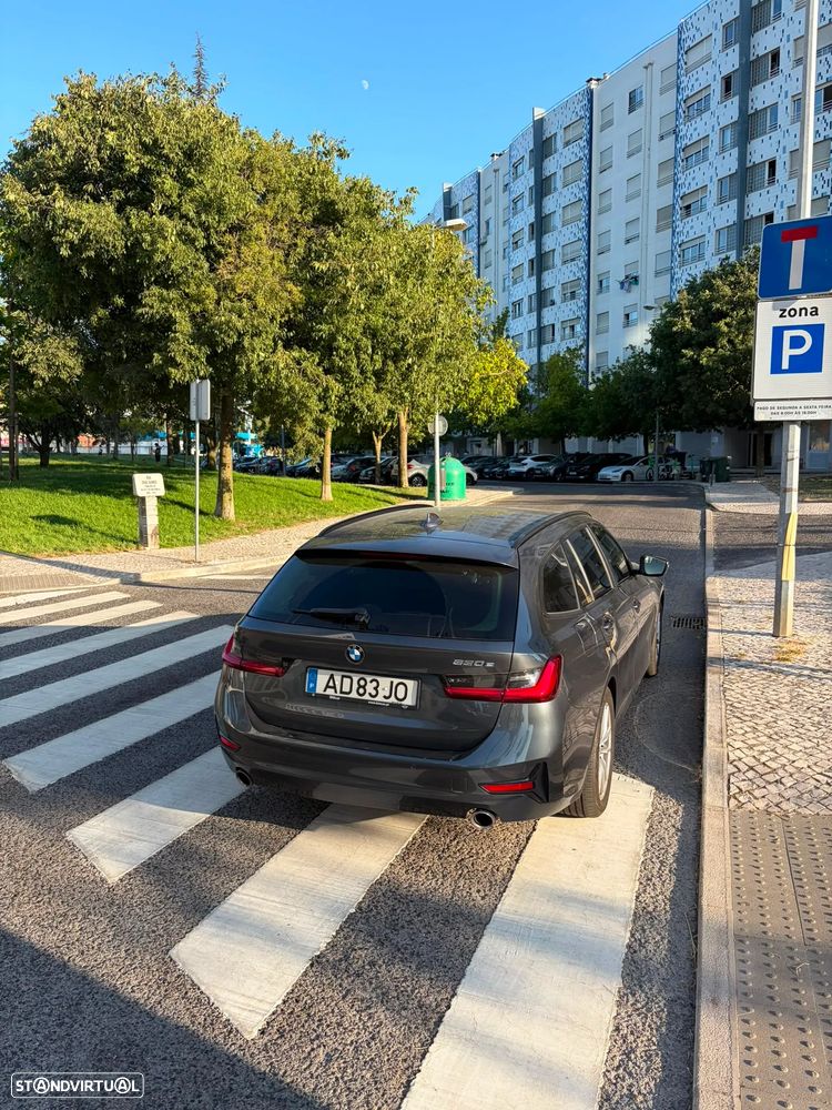 BMW 330 e Corporate Edition Auto — fotografia 8