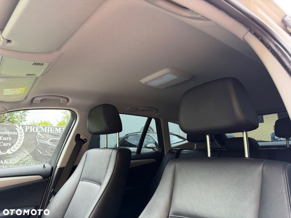 BMW X1 sDrive18d xLine - 34