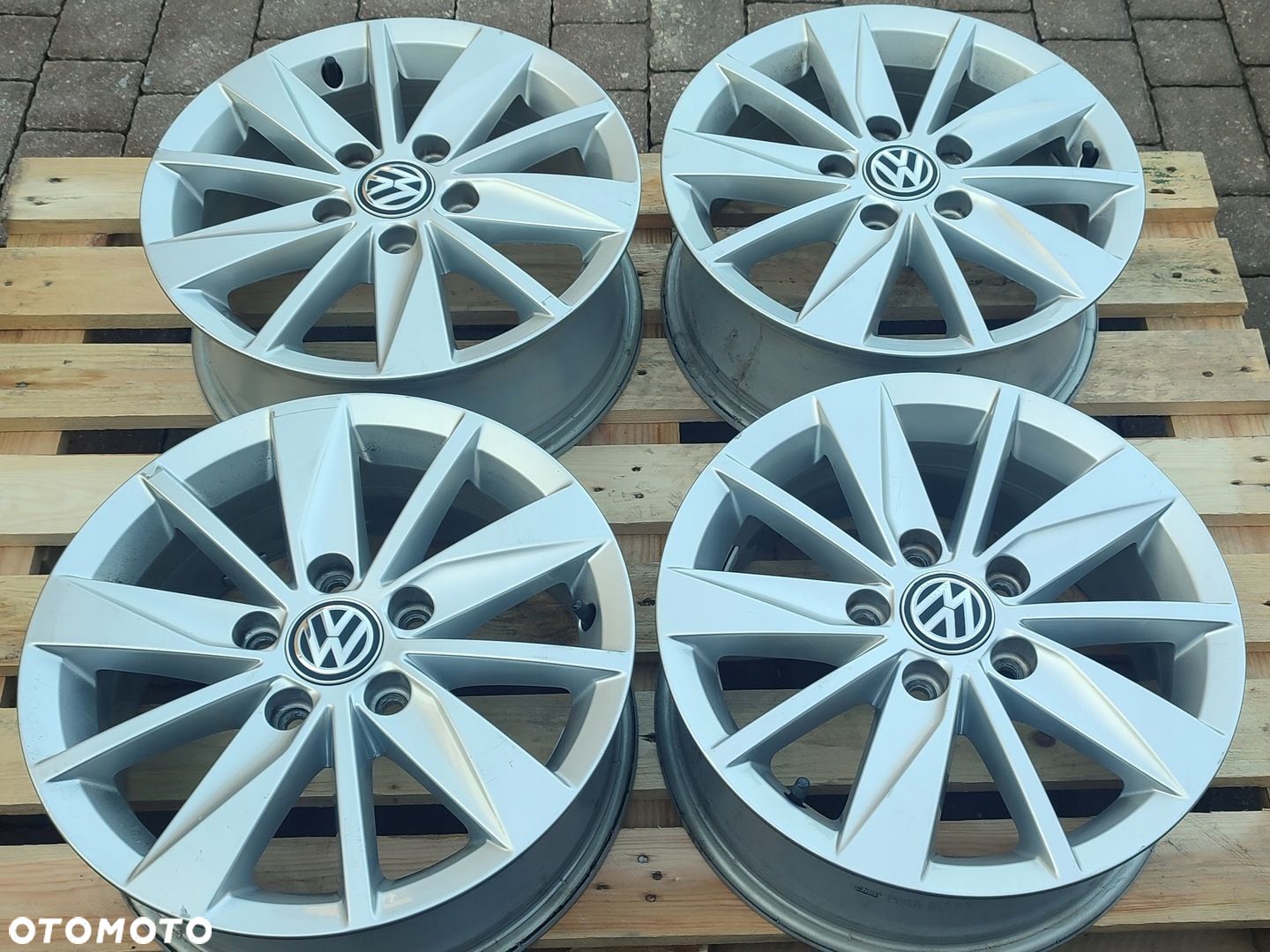 Felgi Aluminiowe Oryg. Vw Golf VII Touran15 Cali 6Jx15 Et43 5x112 Ø57,1mm - 1