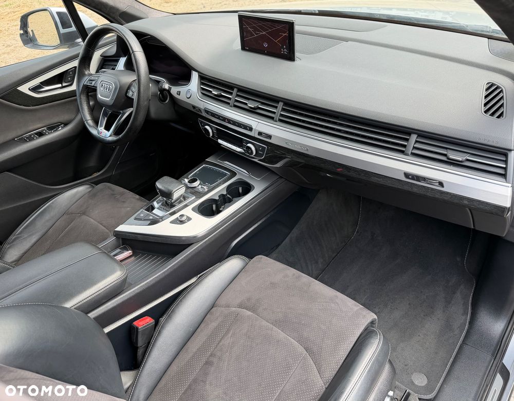 Audi Q7 - 8