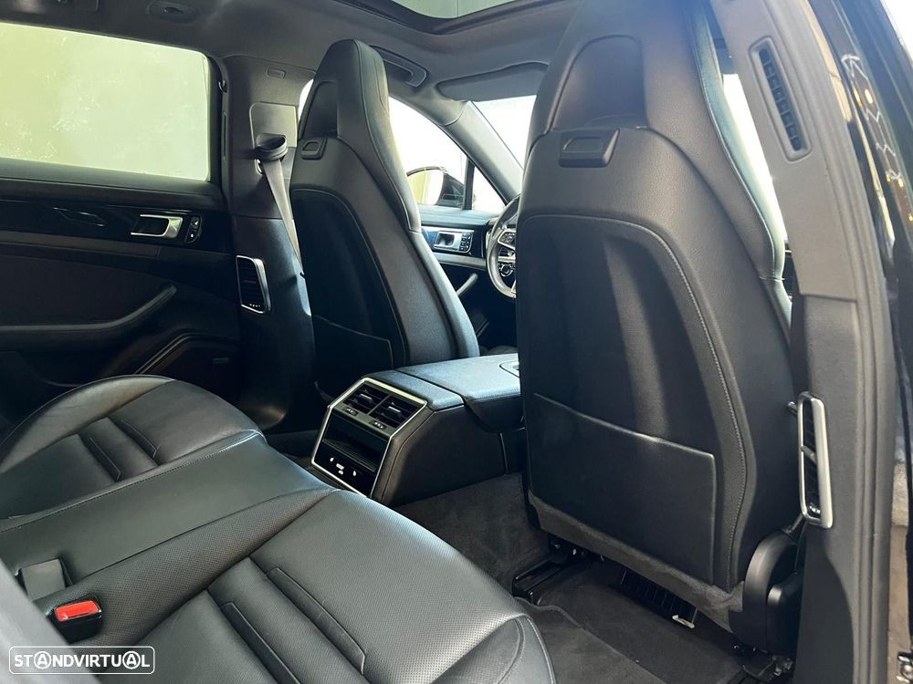 Porsche Panamera Sport Turismo 4 E-Hybrid Platinum Edition PDLS - 18
