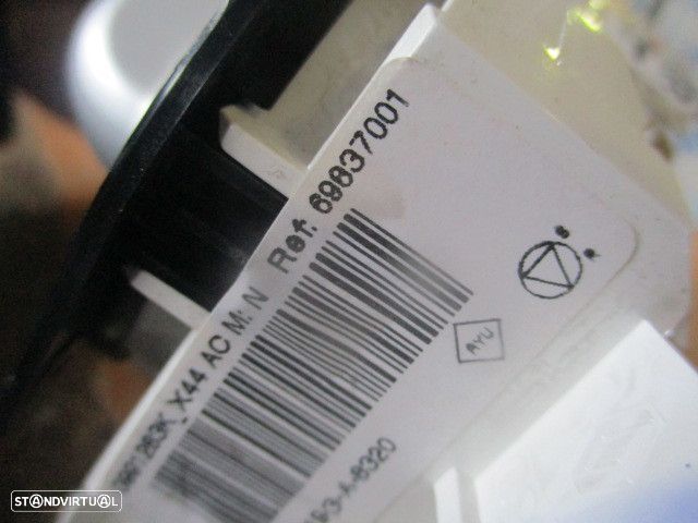 Comando Sofagem 69837001 RENAULT TWINGO 2 2013 1.2I 75CV 3P VERMELHO Valeo RENAULT TWINGO 2 FASE 1 2007 1.2I 75CV 3P PRETO RENAULT TWINGO 2013 1.2I 75CV 3P PRETO - 4