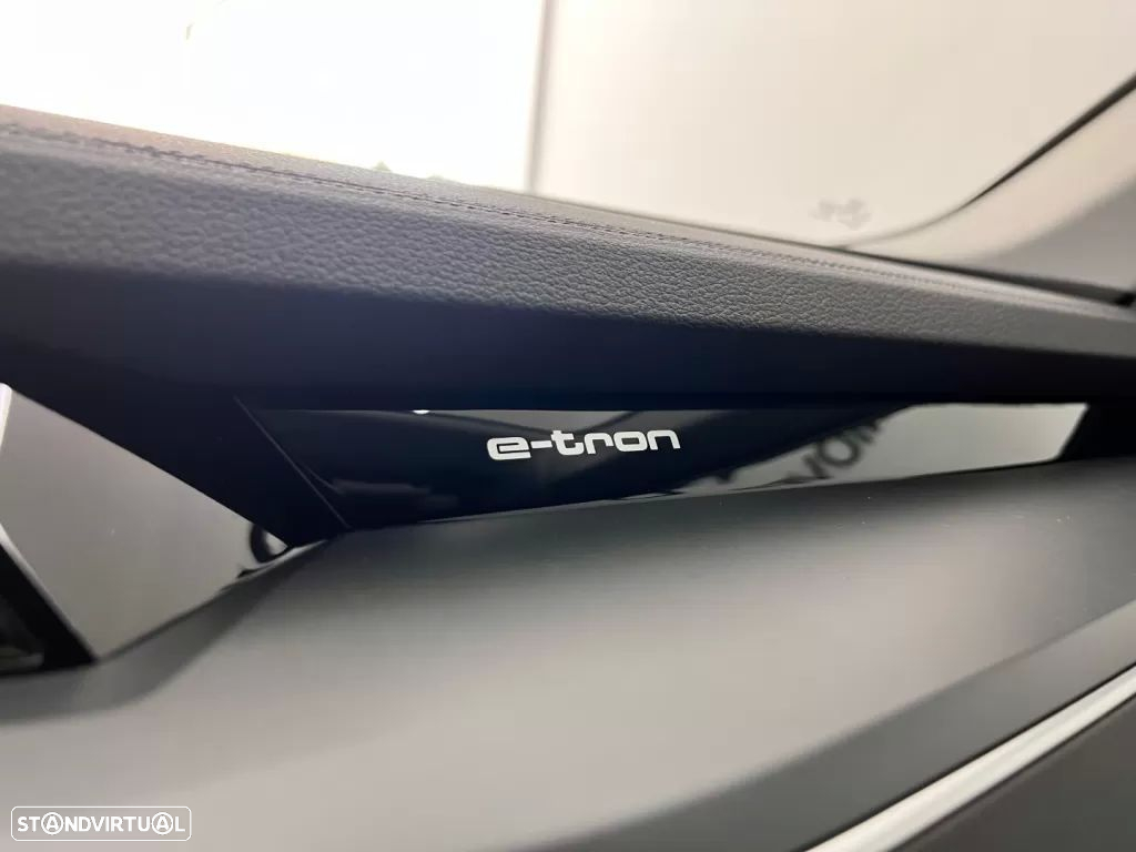 Audi e-tron 55 quattro Advanced - 34
