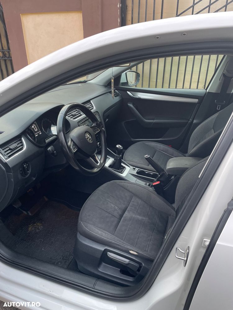 Skoda Octavia 1.6 TDI Style - 8