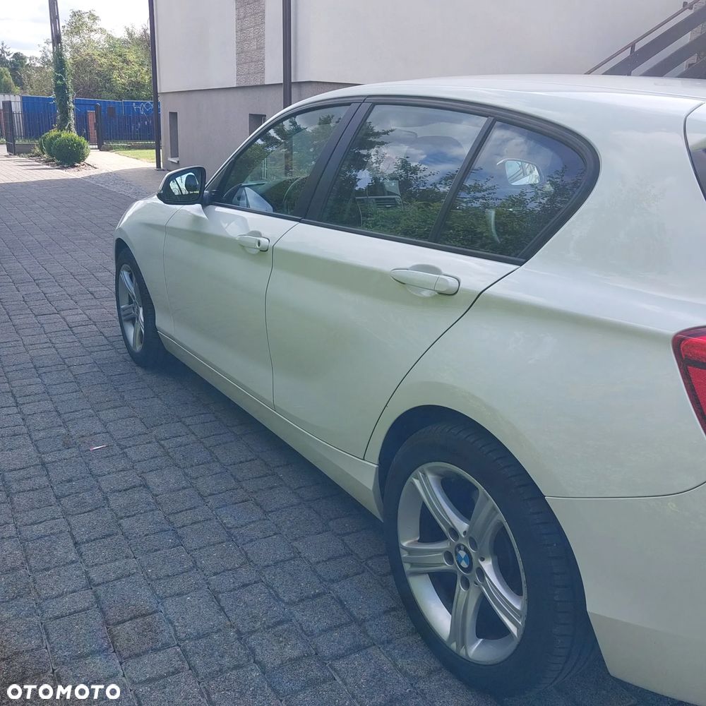BMW Seria 1 116i - 4