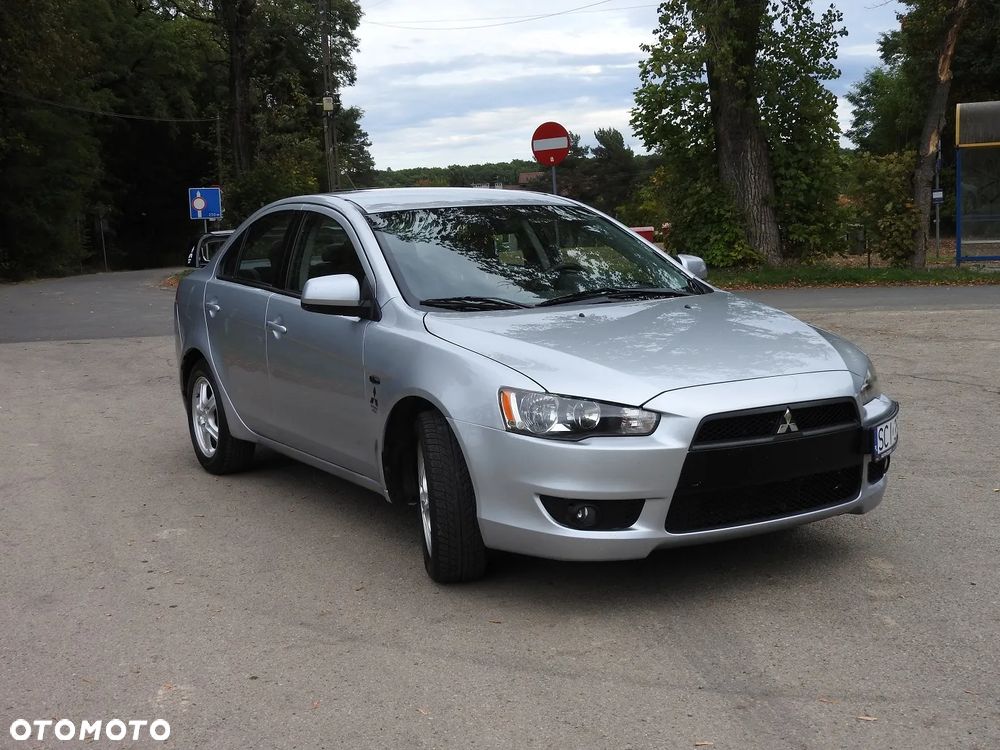 Mitsubishi Lancer - 2