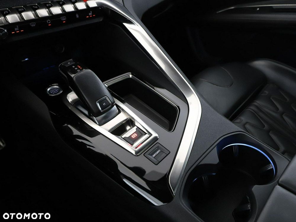Peugeot 3008 1.6 PureTech GT S&S EAT8 - 30