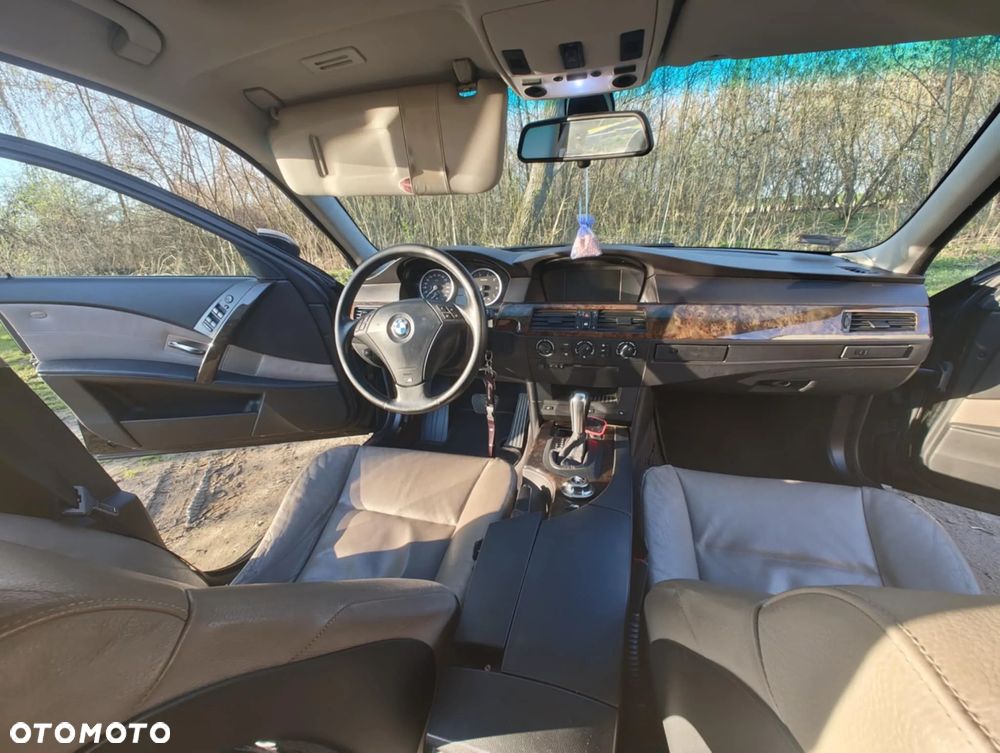 BMW Seria 5 - 13