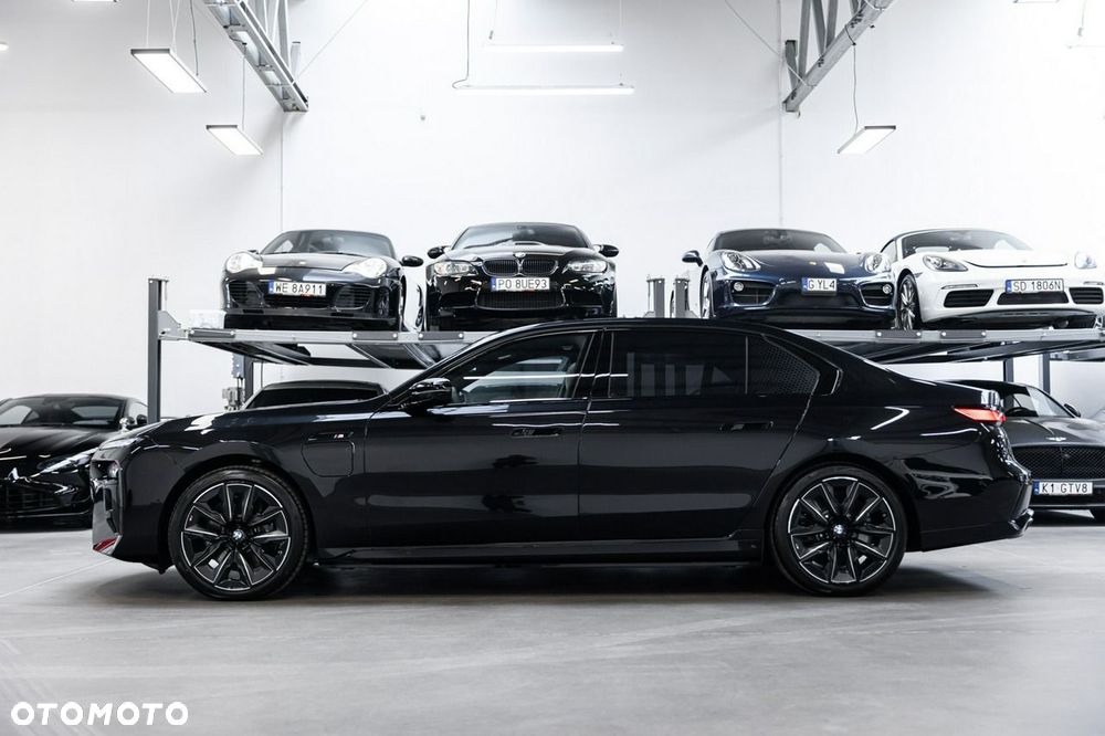 BMW Seria 7 M760e PHEV xDrive Individual Edition sport - 8