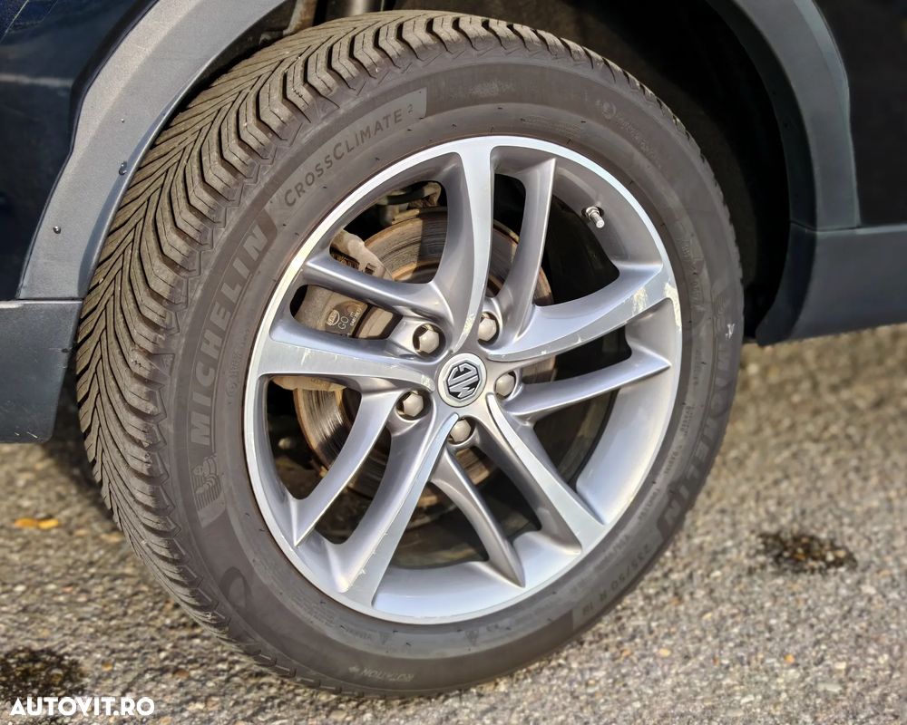 MG EHS 1.5T-GDI PHEV Luxury - 36