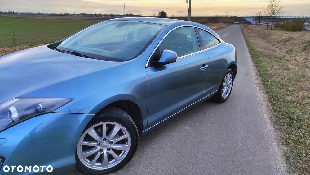 Renault Laguna 2.0 dCi GT - 2