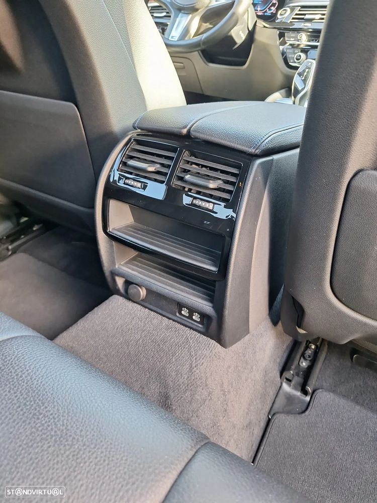 BMW 530 e Pack 50 anos M - 33