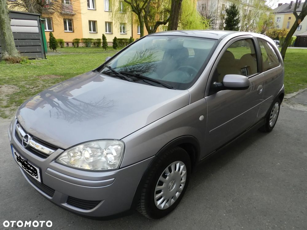 Opel Corsa 1.2 16V Cosmo - 2