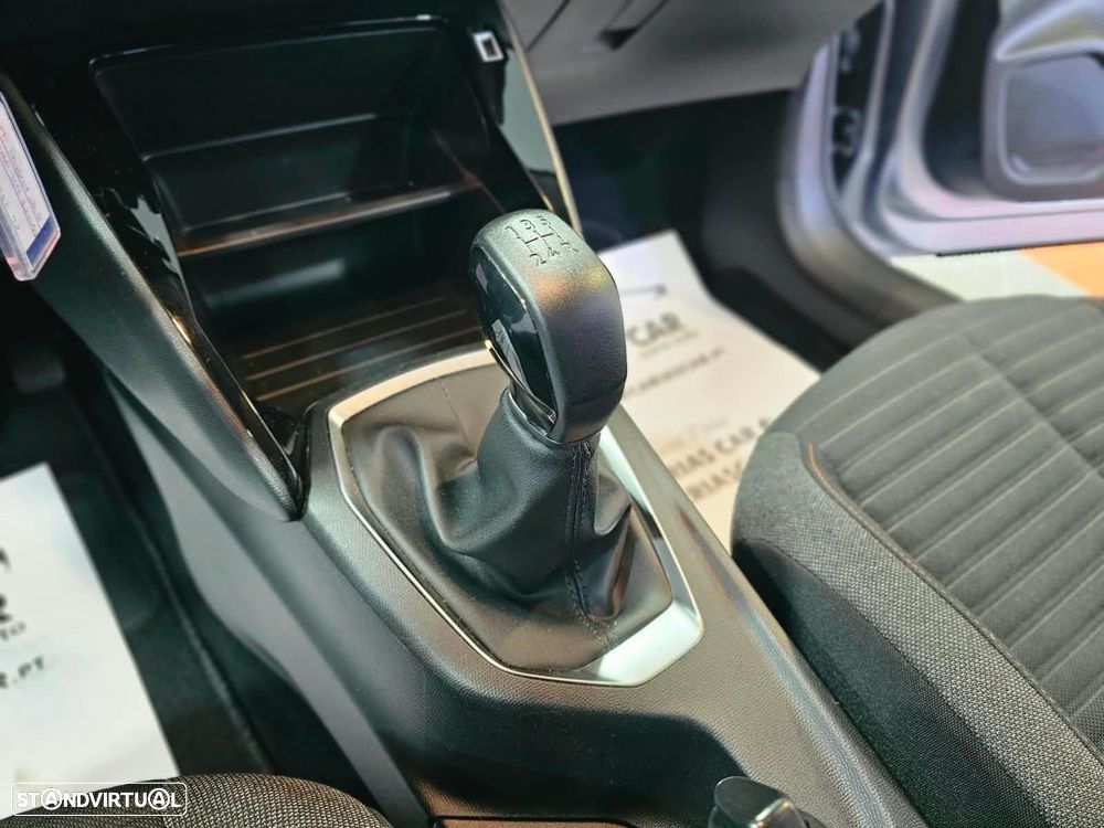 Peugeot 208 1.2 PureTech Active - 20
