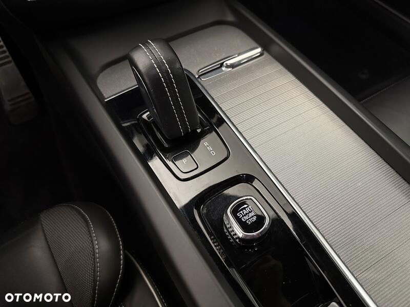 Volvo V60 B3 B R-Design - 19