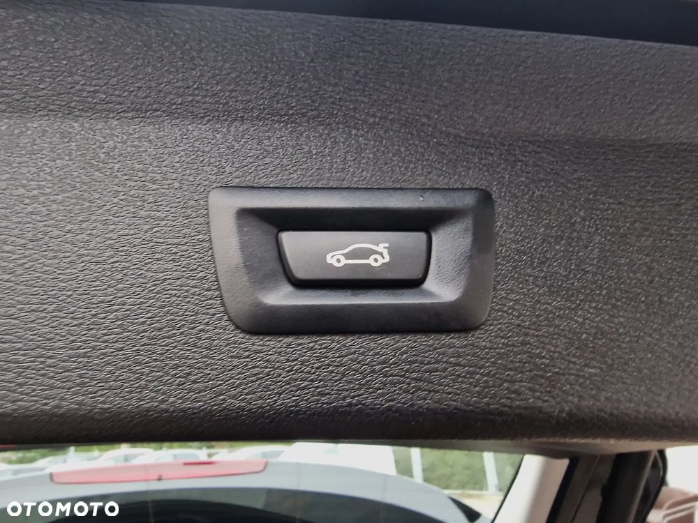 BMW X1 sDrive20d - 16