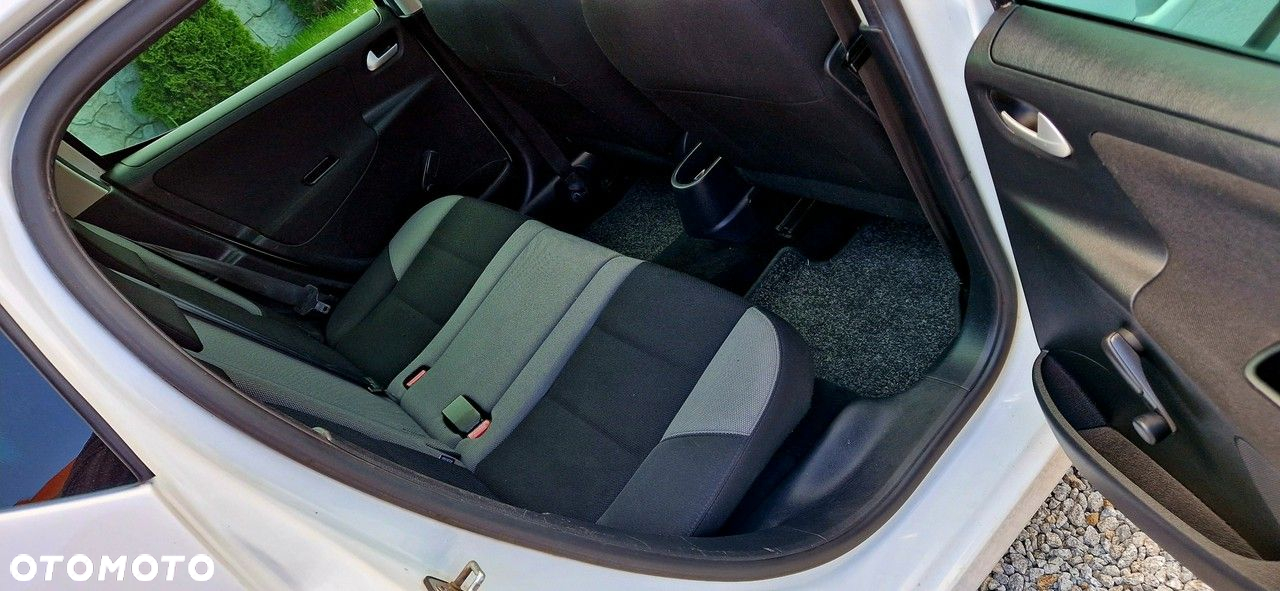 Peugeot 207 1.6 HDi 16V U Move - 32