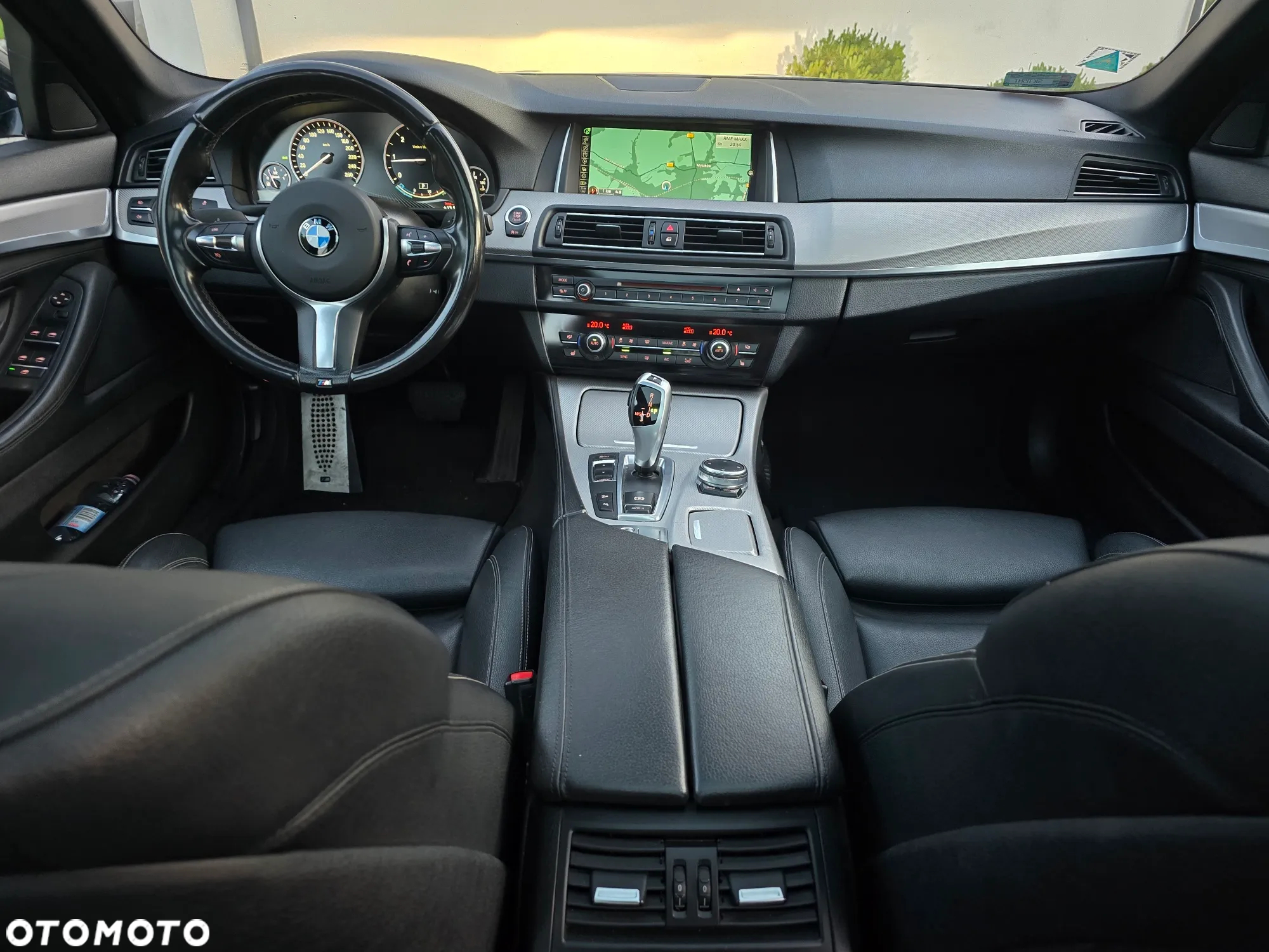 BMW Seria 5 525d xDrive - 29