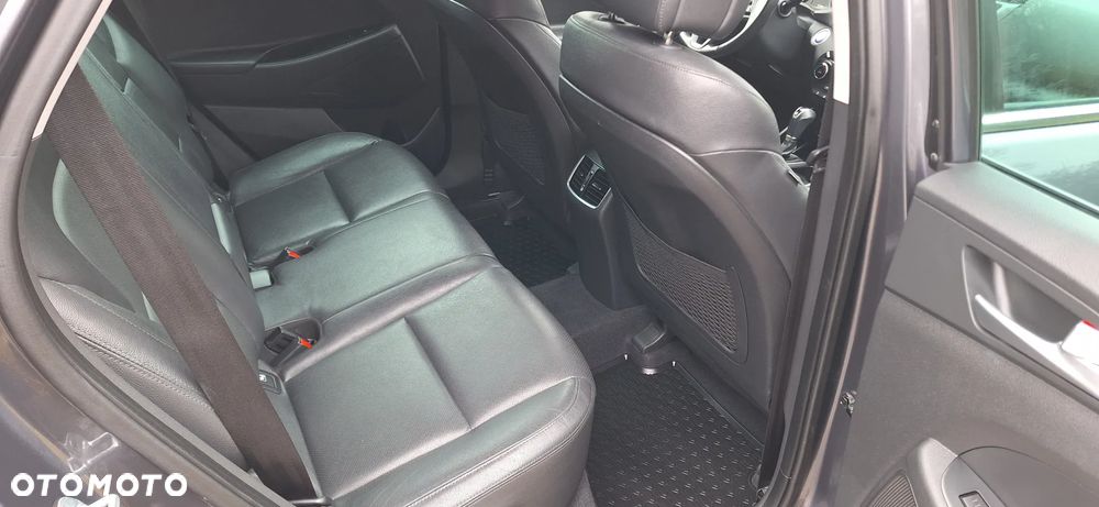 Hyundai Tucson 1.6 T-GDI Premium 4WD DCT - 12