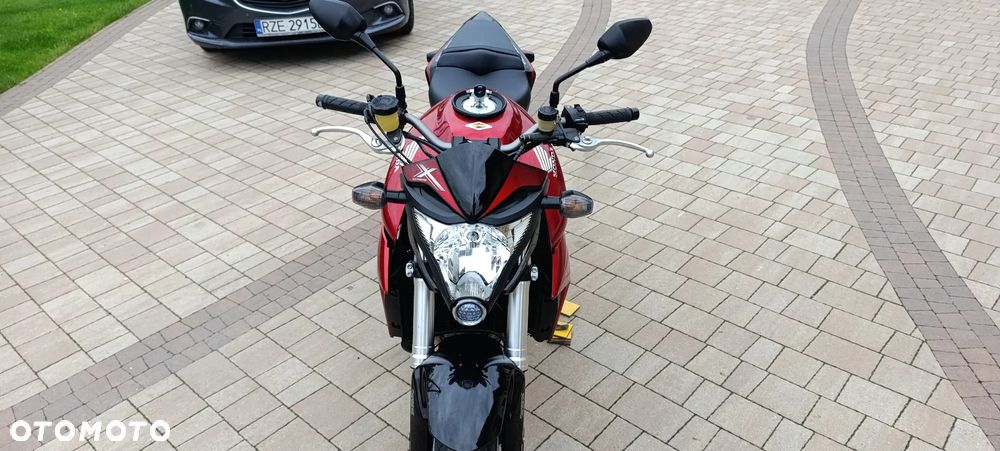 Honda CB - 8