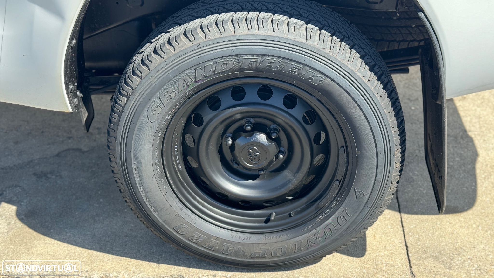 Toyota Hilux 2.4 D-4D 4WD CD CM - 35