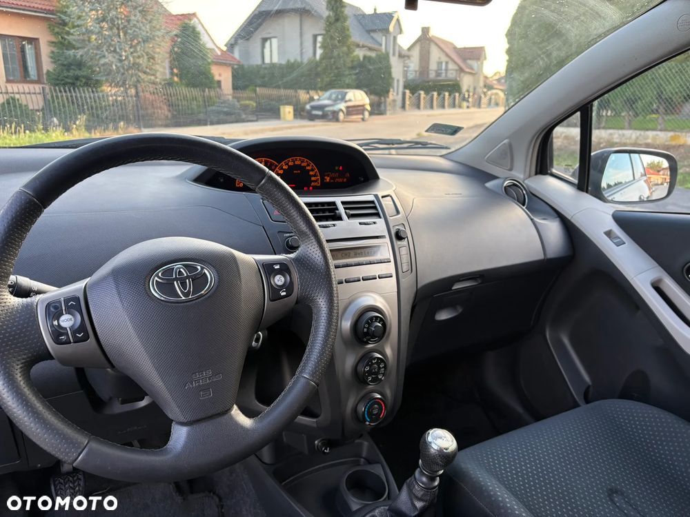 Toyota Yaris 1.33 VVT-i Sol - 20