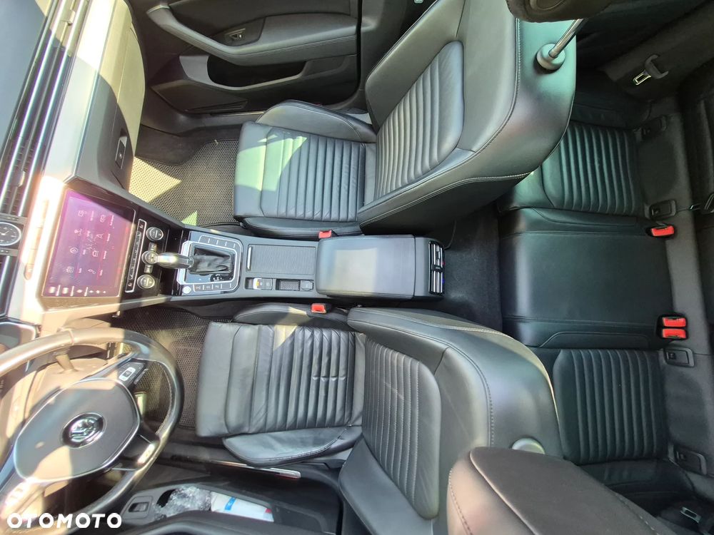Volkswagen Passat 2.0 TDI Bi-Turbo BMT 4Mot Highline DSG - 19