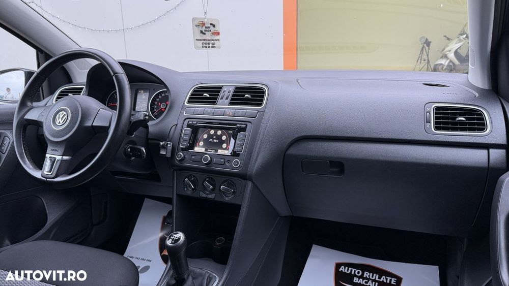 Volkswagen Polo - 13