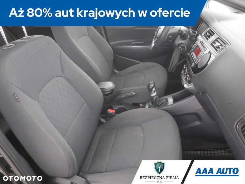 Kia Rio - 11