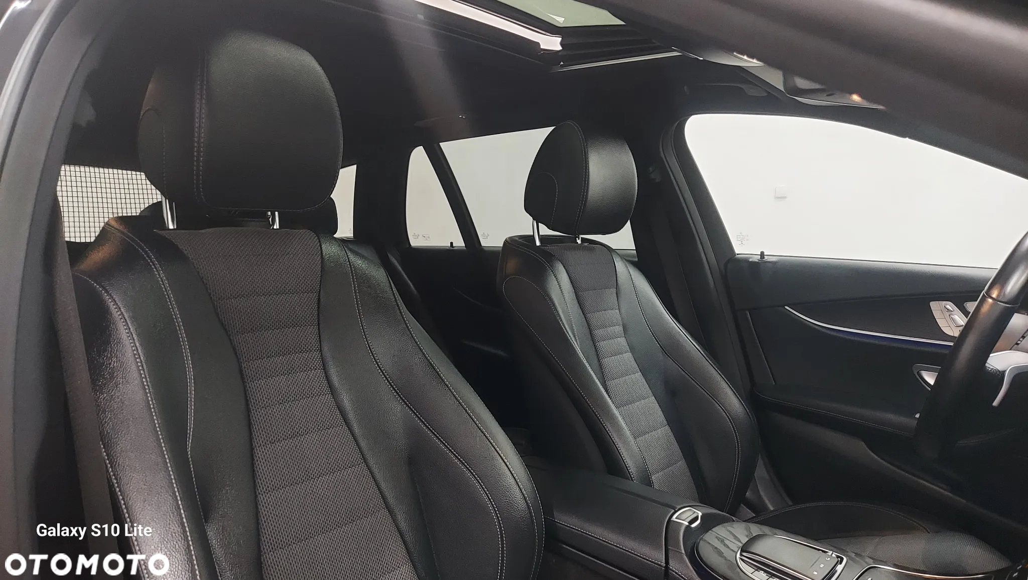 Mercedes-Benz Klasa E 300 de 4Matic 9G-TRONIC AMG Line - 21