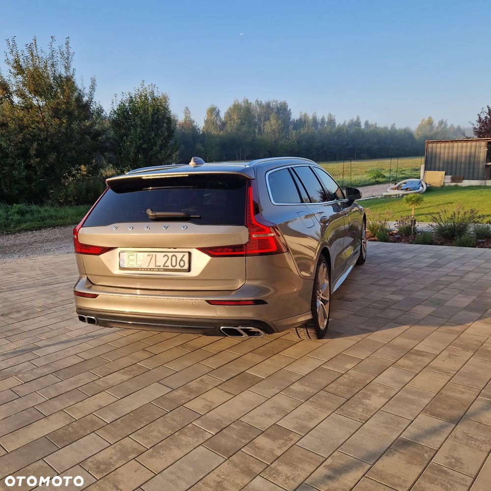 Volvo V60 2019 photo 3