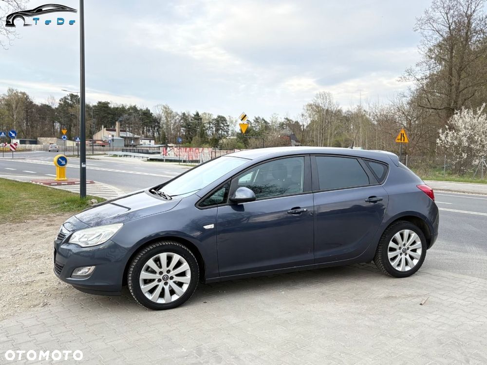 Opel Astra 2.0 CDTI DPF Cosmo - 13