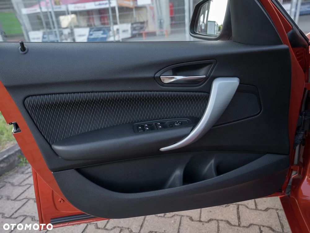 BMW Seria 1 116d DPF - 29