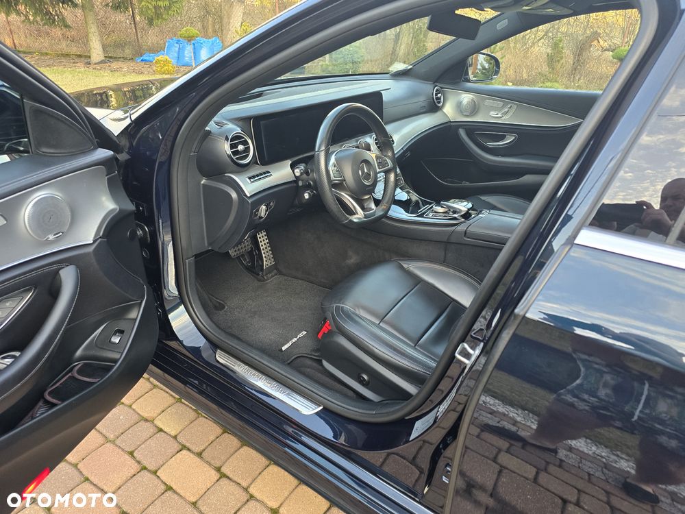 Mercedes-Benz Klasa E 220 d 4-Matic 9G-TRONIC - 30