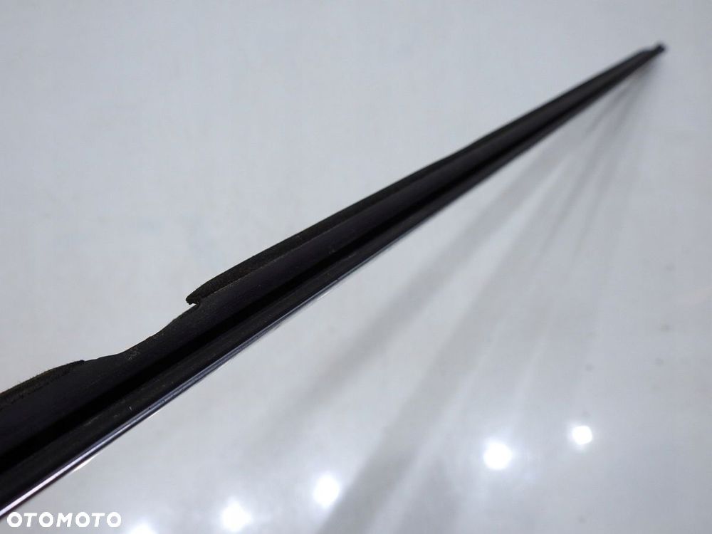 LISTWA ZGARNIAJĄCA LEWY TYŁ VECTRA C LIFT KOMBI - 7