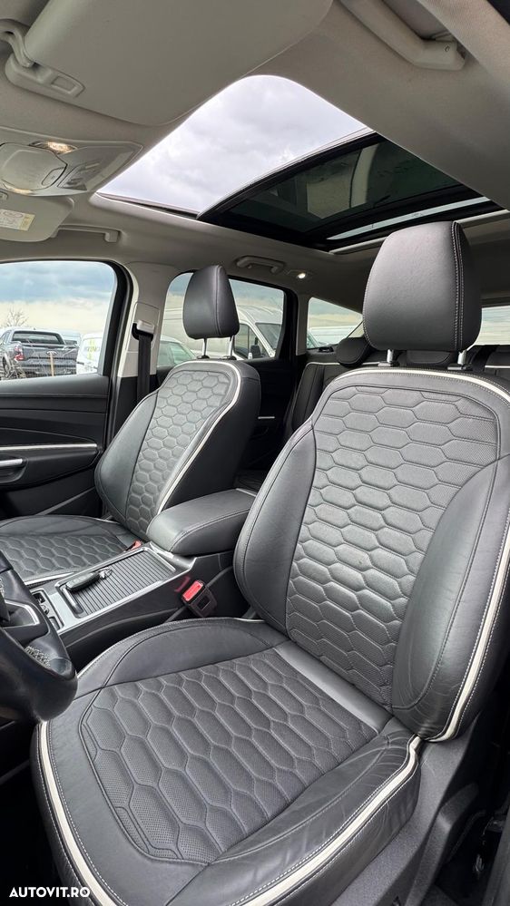 Ford Kuga 2.0 TDCi 4WD Powershift Vignale - 10