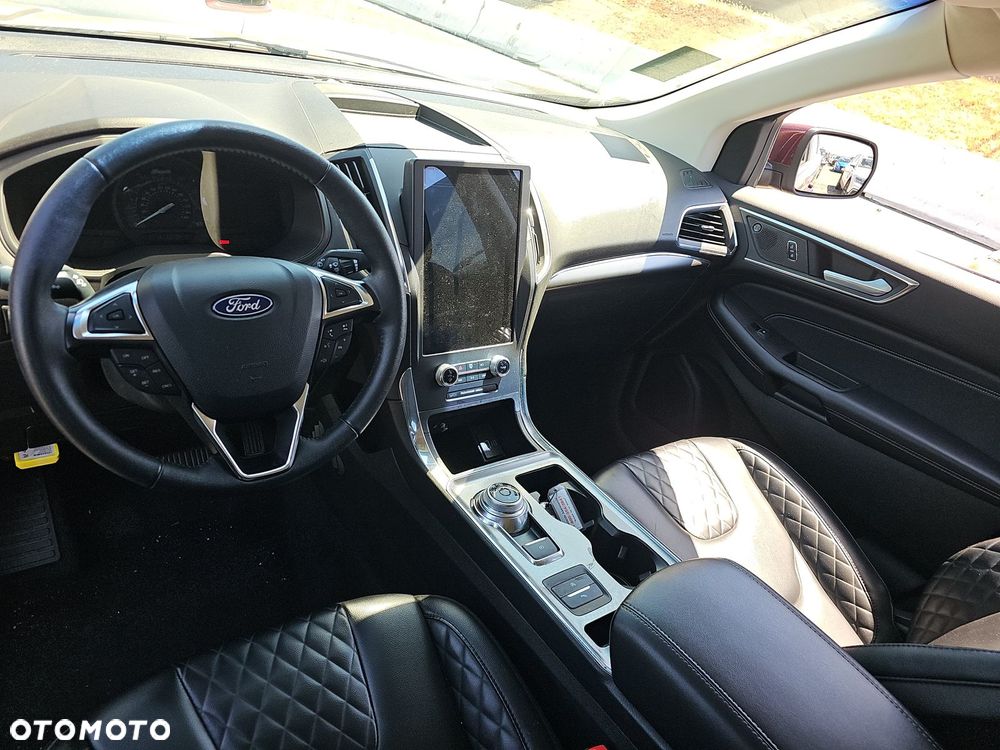 Ford Edge - 8