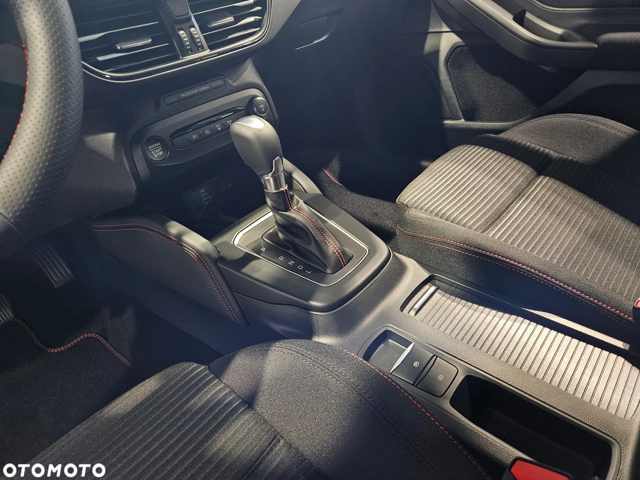 Ford Focus 1.0 EcoBoost mHEV ST-Line X - 18