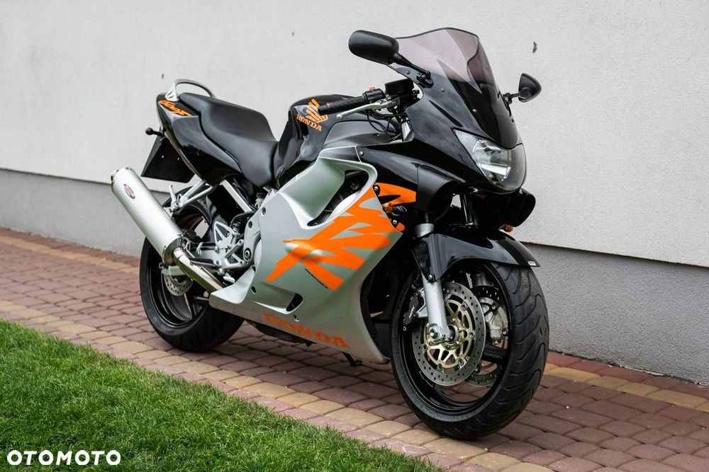 Honda CBR - 1