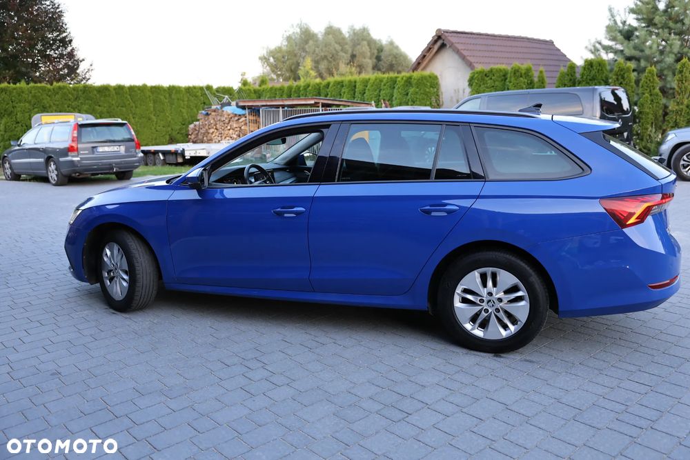 Skoda Octavia 2.0 TDI DSG Ambition - 9