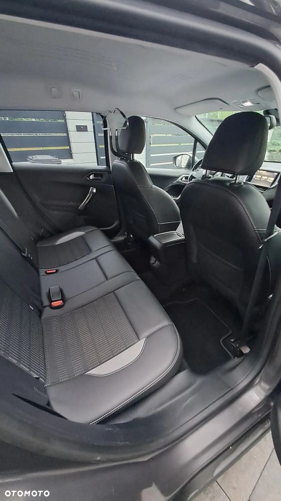 Peugeot 2008 1.6 VTi Allure - 8