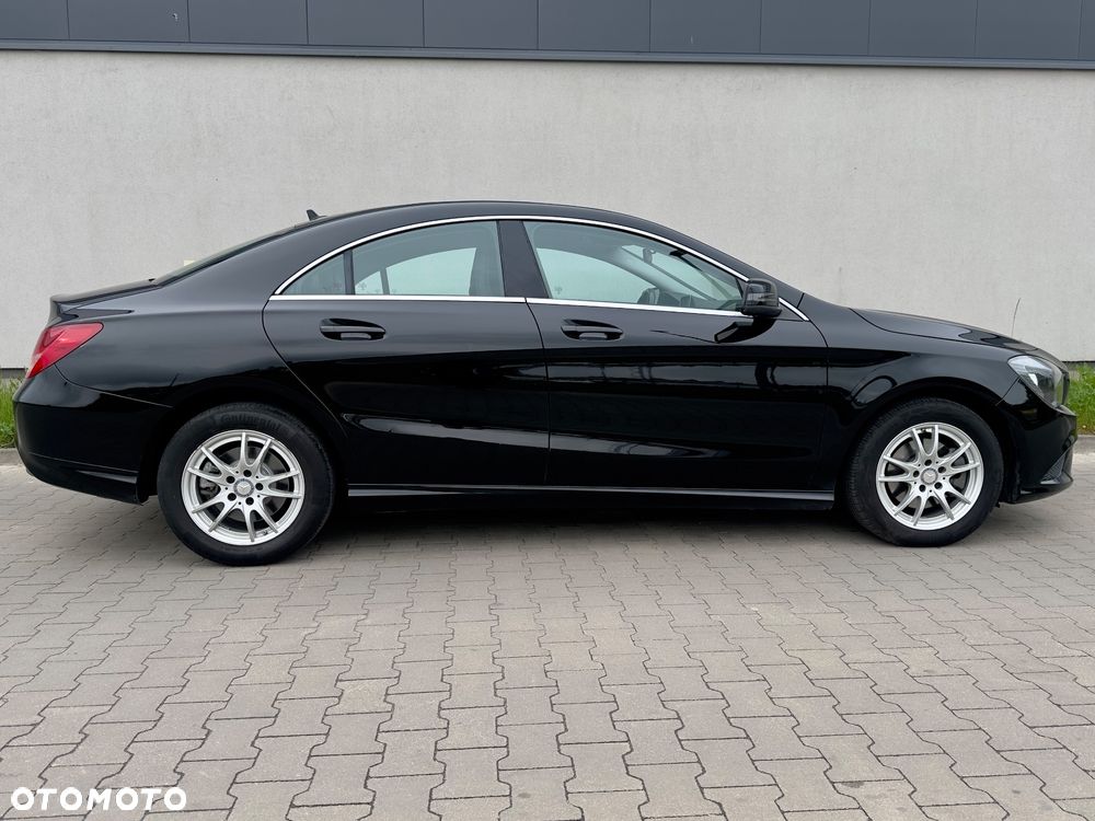 Mercedes-Benz CLA 180 Urban - 4