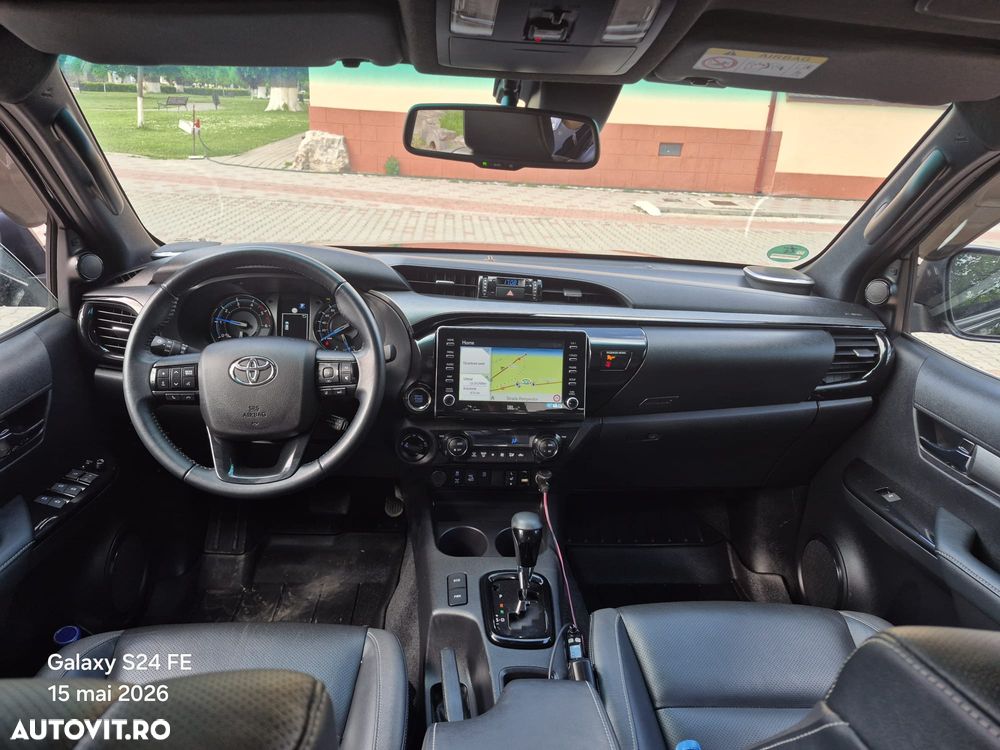 Toyota Hilux 2.8D 204CP 4x4 Double Cab AT Invincible - 20