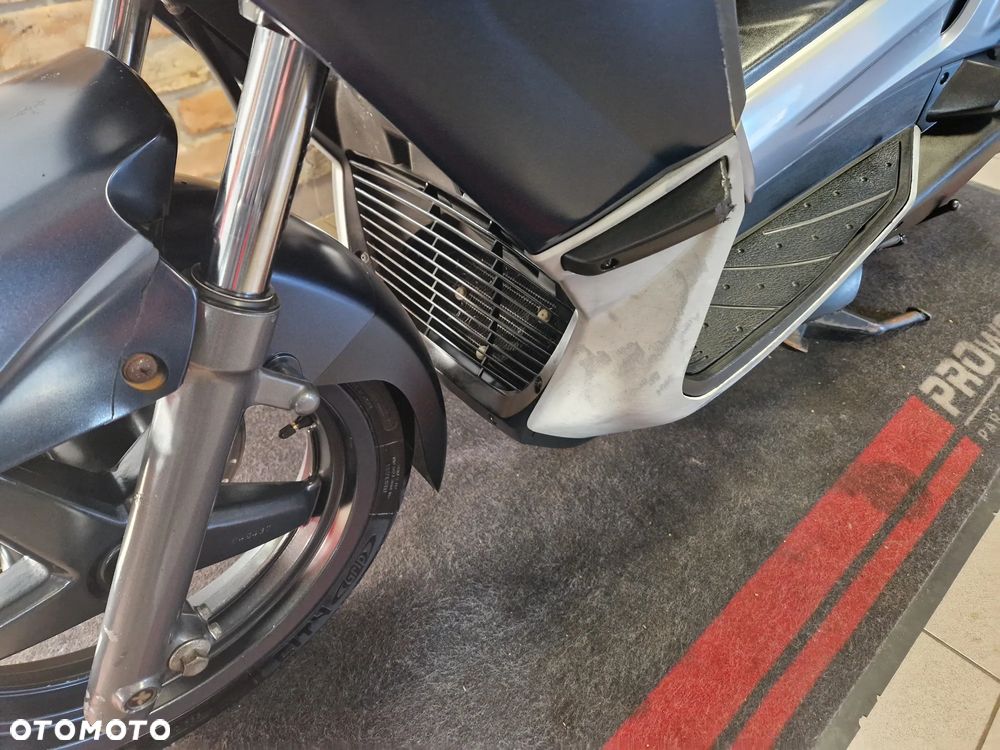 Yamaha X-max - 21