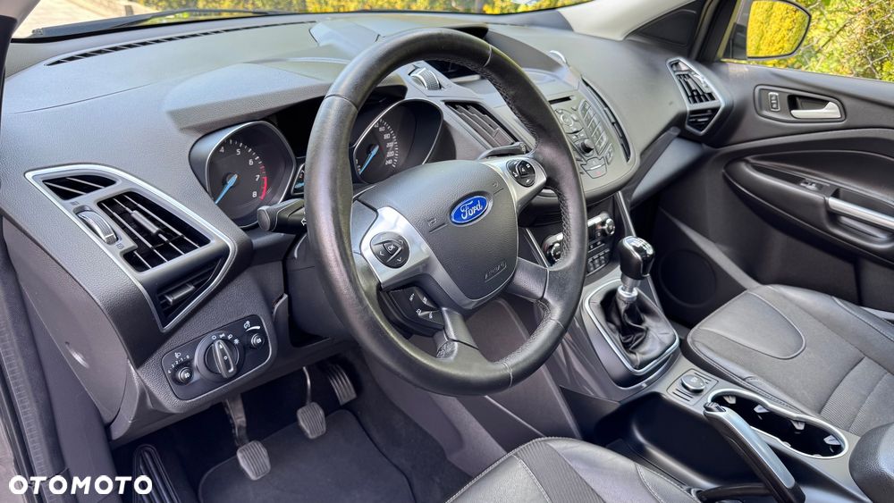 Ford Kuga 1.6 EcoBoost 2x4 Trend - 25